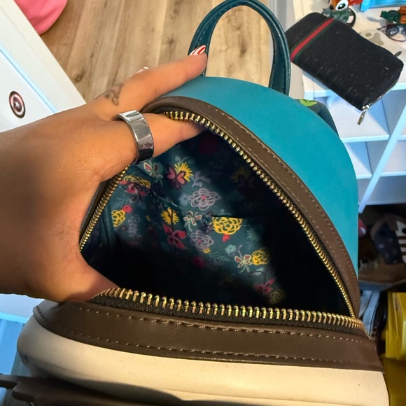 Encanto loungefly - Picture 3 of 3